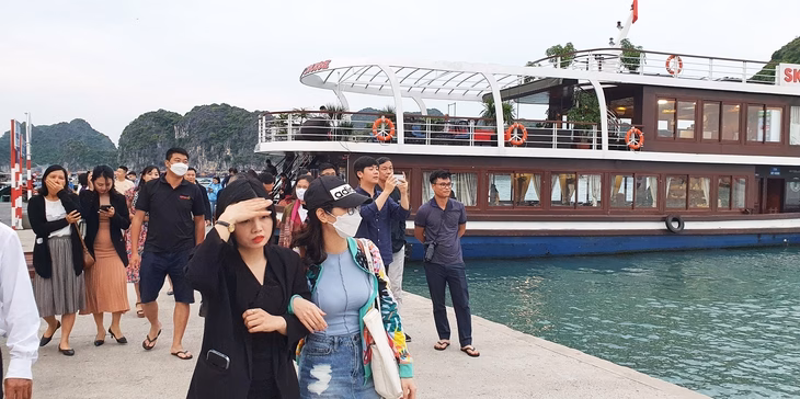 Tour du lịch đêm tại Hải Phòng Tour du lịch đêm tại Hải Phòng