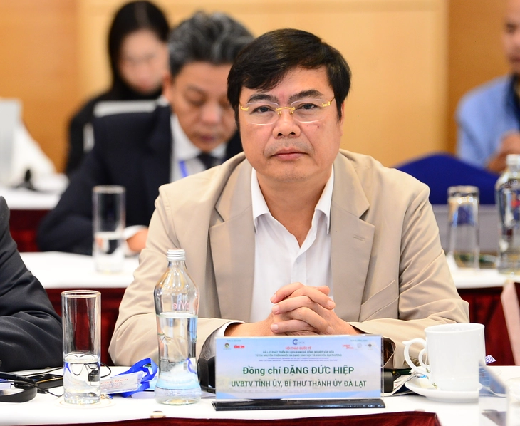 Lãnh đạo phường Xuân Hương Công bố lãnh đạo 5 phường mới thành lập tại Đà Lạt