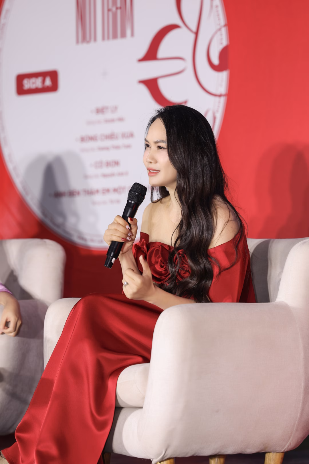 NSND Mai Hoa chia sẻ về sản phẩm mới NSND Mai Hoa chia sẻ về sản phẩm mới