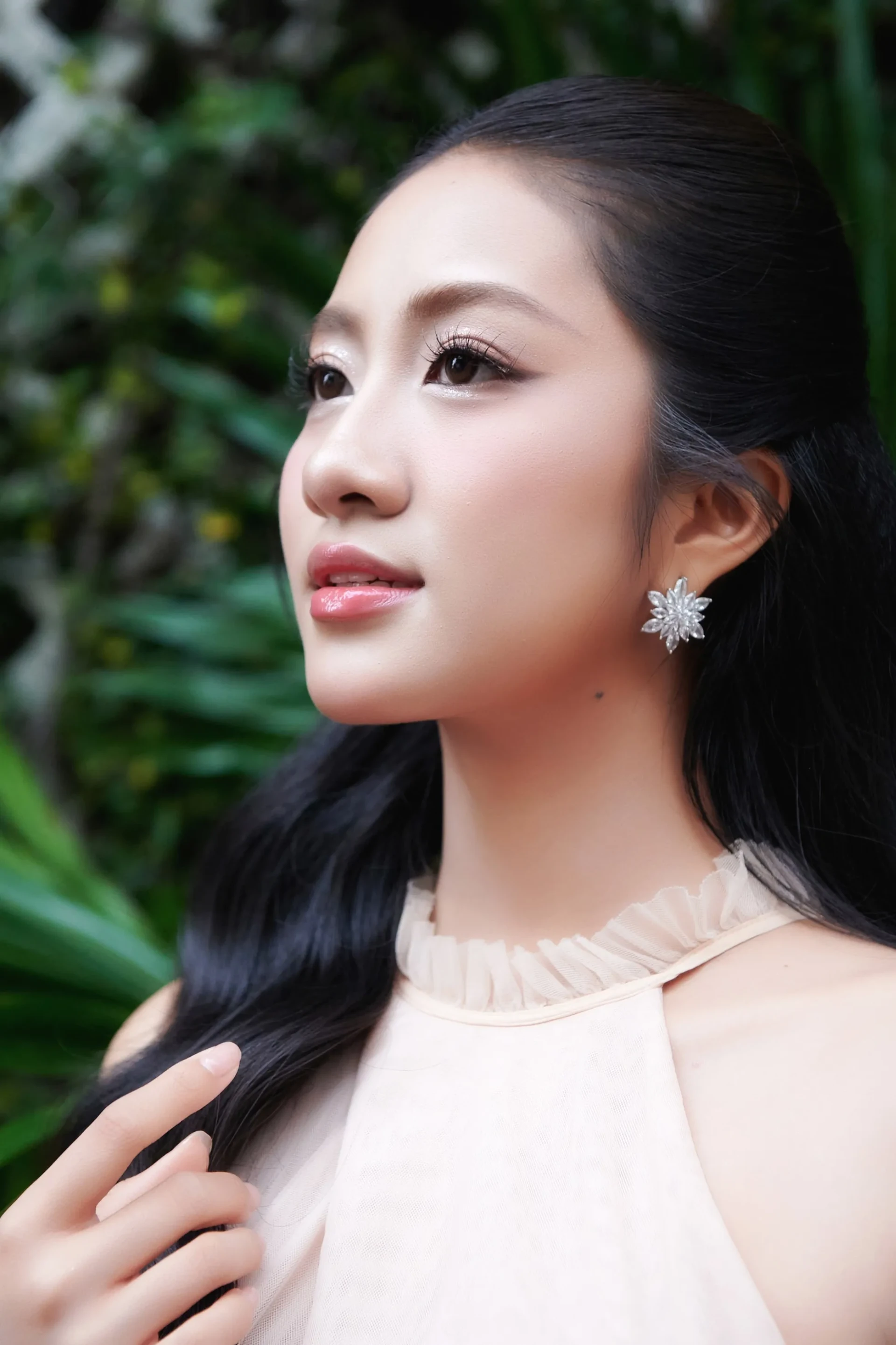 Hà Trúc Linh tham gia hoạt động thiện nguyện