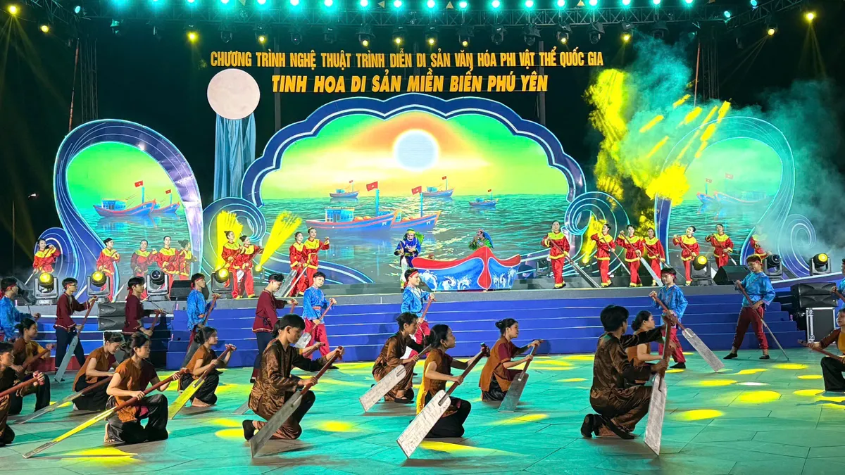 Hò Bả Trạo - loại hình diễn xướng dân gian độc đáo Hò Bả Trạo - loại hình diễn xướng dân gian độc đáo