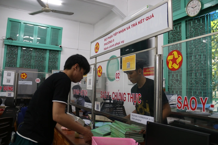 Sắp xếp hồ sơ tại UBND phường 9 Công tác sắp xếp hồ sơ bên trong UBND phường 9