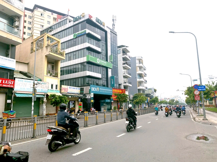 Đường Lũy Bán Bích Đường Lũy Bán Bích, quận Tân Phú, TP.HCM