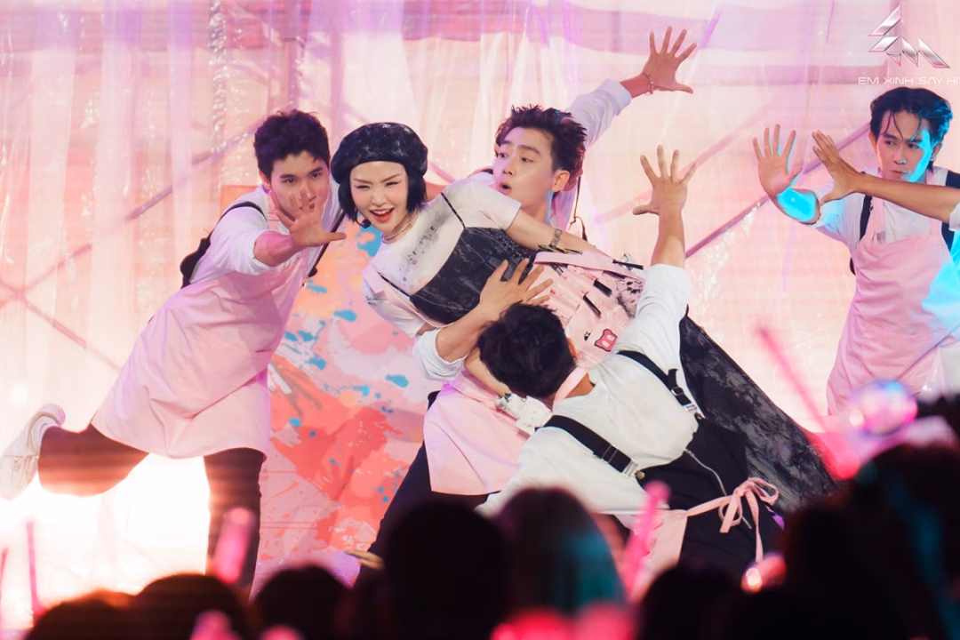Tiết mục We Belong Together Tiết mục We Belong Together