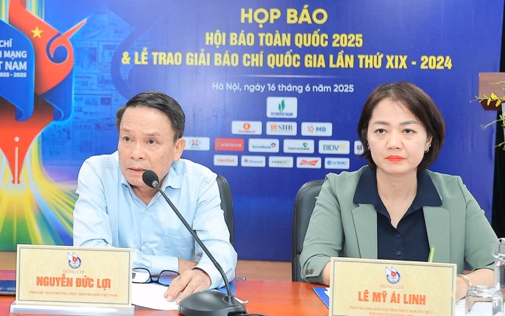 Lễ kỷ niệm 100 năm Ngày Báo chí cách mạng Việt Nam Lễ kỷ niệm 100 năm Ngày Báo chí cách mạng Việt Nam
