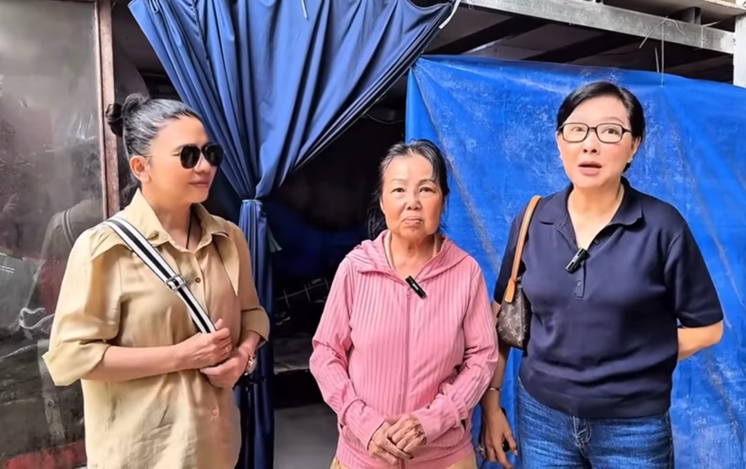 Nghệ sĩ Ngọc Tâm Tâm và đồng nghiệp Nghệ sĩ Ngọc Tâm Tâm và đồng nghiệp