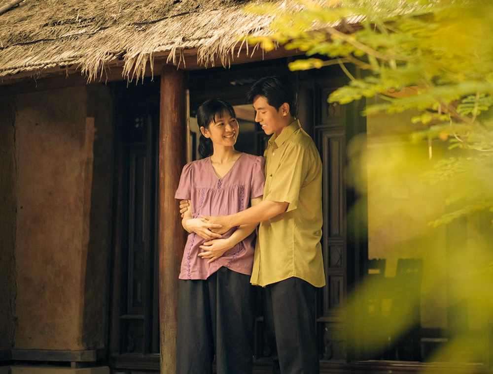 Jack Long và Oanh Kiều Jack Long và Oanh Kiều trong MV Hẹn mùa lúa mới