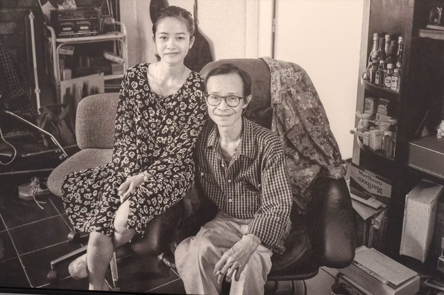 Hồng Nhung: “Nàng thơ” của Trịnh Công Sơn với vóc dáng mảnh mai nhưng giọng hát đầy nội lực - Ảnh2. Hồng Nhung có giọng hát nội lực