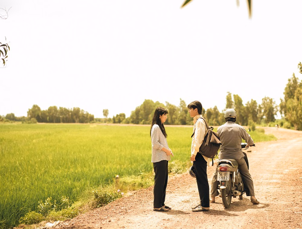 Tạo hình của Oanh Kiều và Jack Long Ca sĩ Jack Long và Oanh Kiều trong MV Hẹn mùa lúa mới