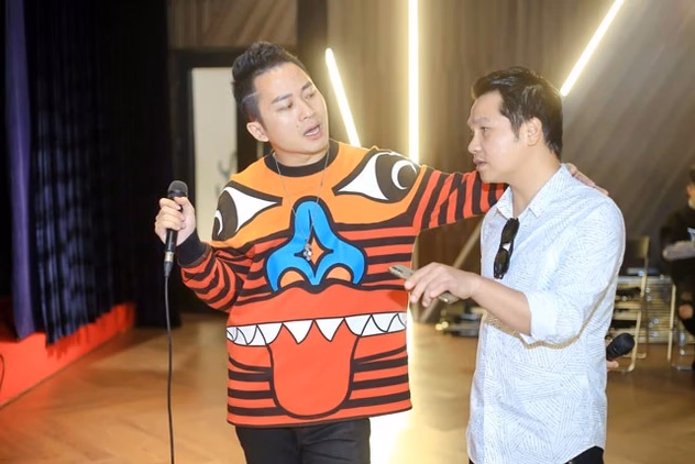 Tùng Dương và Trọng Tấn: Màn song ca đẳng cấp nhất ca khúc Mẹ yêu con cho giọng nam - Ảnh3. Tùng Dương và Trọng Tấn: Màn song ca đẳng cấp nhất ca khúc Mẹ yêu con cho giọng nam - Ảnh3.