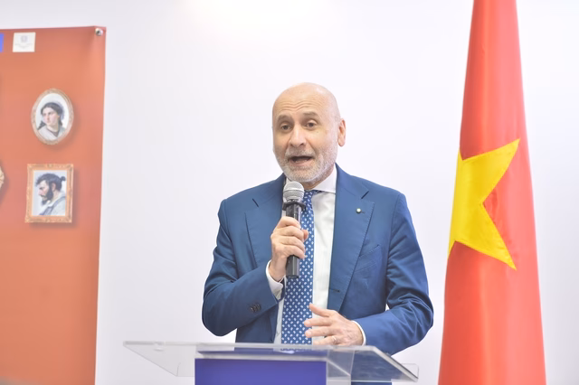 Đại sứ đặc mệnh toàn quyền Italy tại Việt Nam Antiono Alessandro