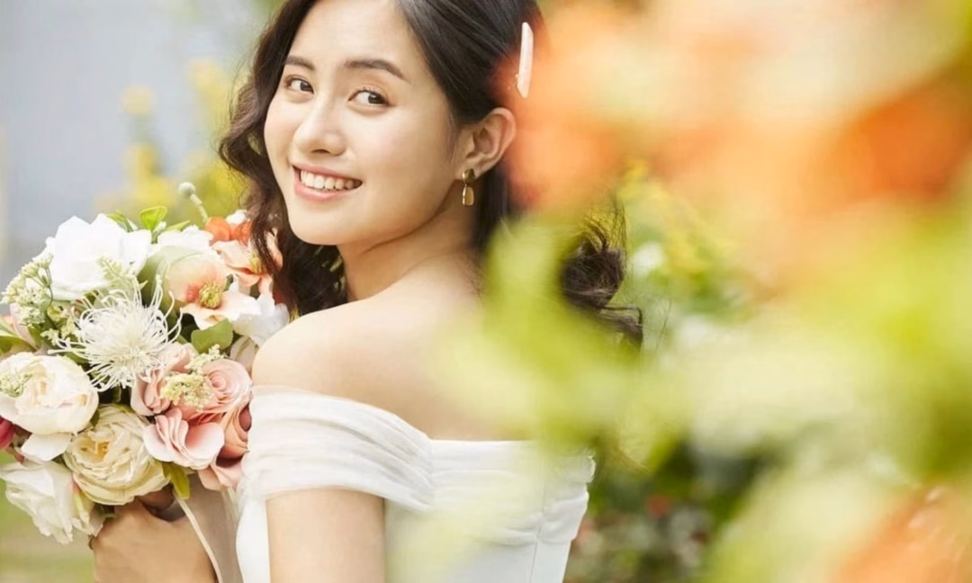 Phụ nữ hạnh phúc Phụ nữ hạnh phúc