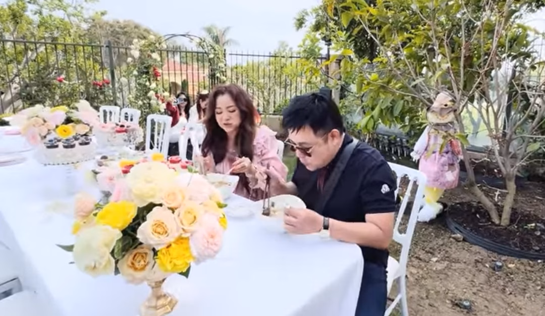 Thăm vợ chồng Bích Tuyền tại biệt thự Thúy Nga và Quang Lê