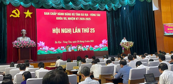 Hội nghị Đảng bộ tỉnh Bà Rịa - Vũng Tàu Quang cảnh hội nghị lần thứ 25 Ban Chấp hành Đảng bộ tỉnh Bà Rịa - Vũng Tàu