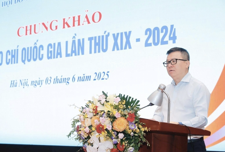 Ông Lê Quốc Minh - tổng biên tập báo Nhân Dân, phó trưởng Ban Tuyên giáo và Dân vận Trung ương, chủ tịch Hội Nhà báo Việt Nam, chủ tịch Hội đồng chung khảo Giải Báo chí quốc gia - phát biểu bế mạc