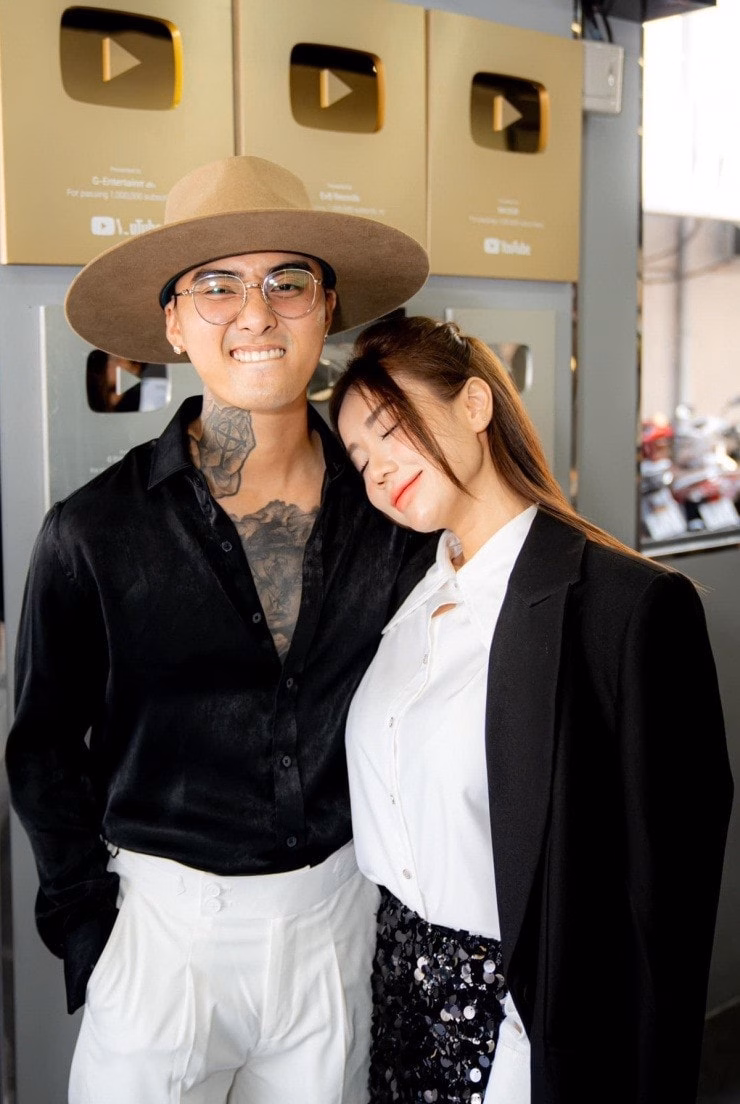 Đạt G và Cindy Lư hạnh phúc Đạt G và Cindy Lư bên nhau