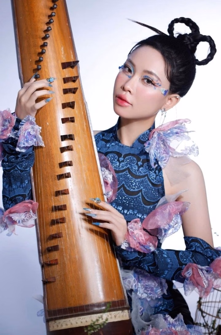 Bảo Uyên Bảo Uyên có sự nghiệp âm nhạc mờ nhạt.