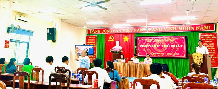 Phiên họp thứ nhất (thử nghiệm) của UBND phường Rạch Dừa mới Vũng Tàu - Ảnh2.