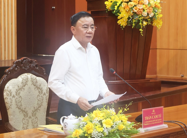 Thường trực Ban Bí thư Trần Cẩm Tú Thường trực Ban Bí thư Trần Cẩm Tú
