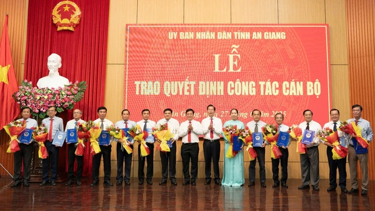Lãnh đạo An Giang xin nghỉ theo chế độ 178 Lãnh đạo An Giang xin nghỉ theo chế độ 178