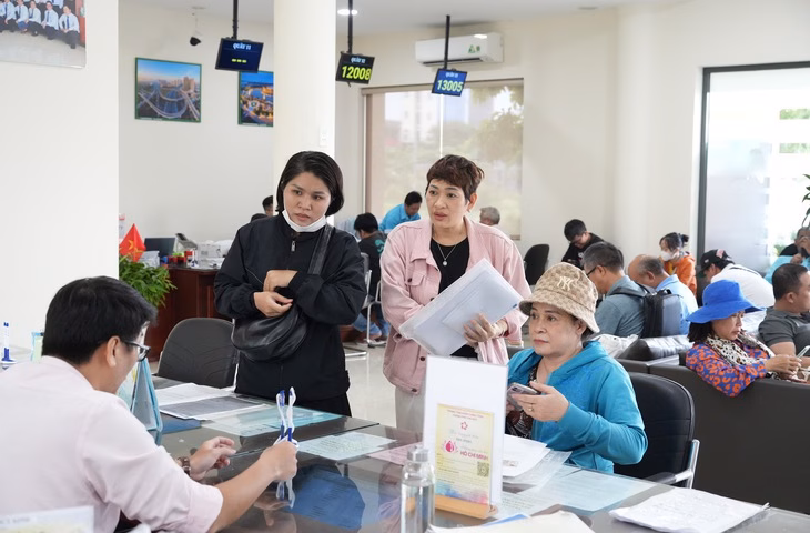 TP.HCM công bố kết quả khảo sát cán bộ, công chức về sắp xếp bộ máy Cán bộ, công chức TP.HCM làm việc tại Trung tâm hành chính công