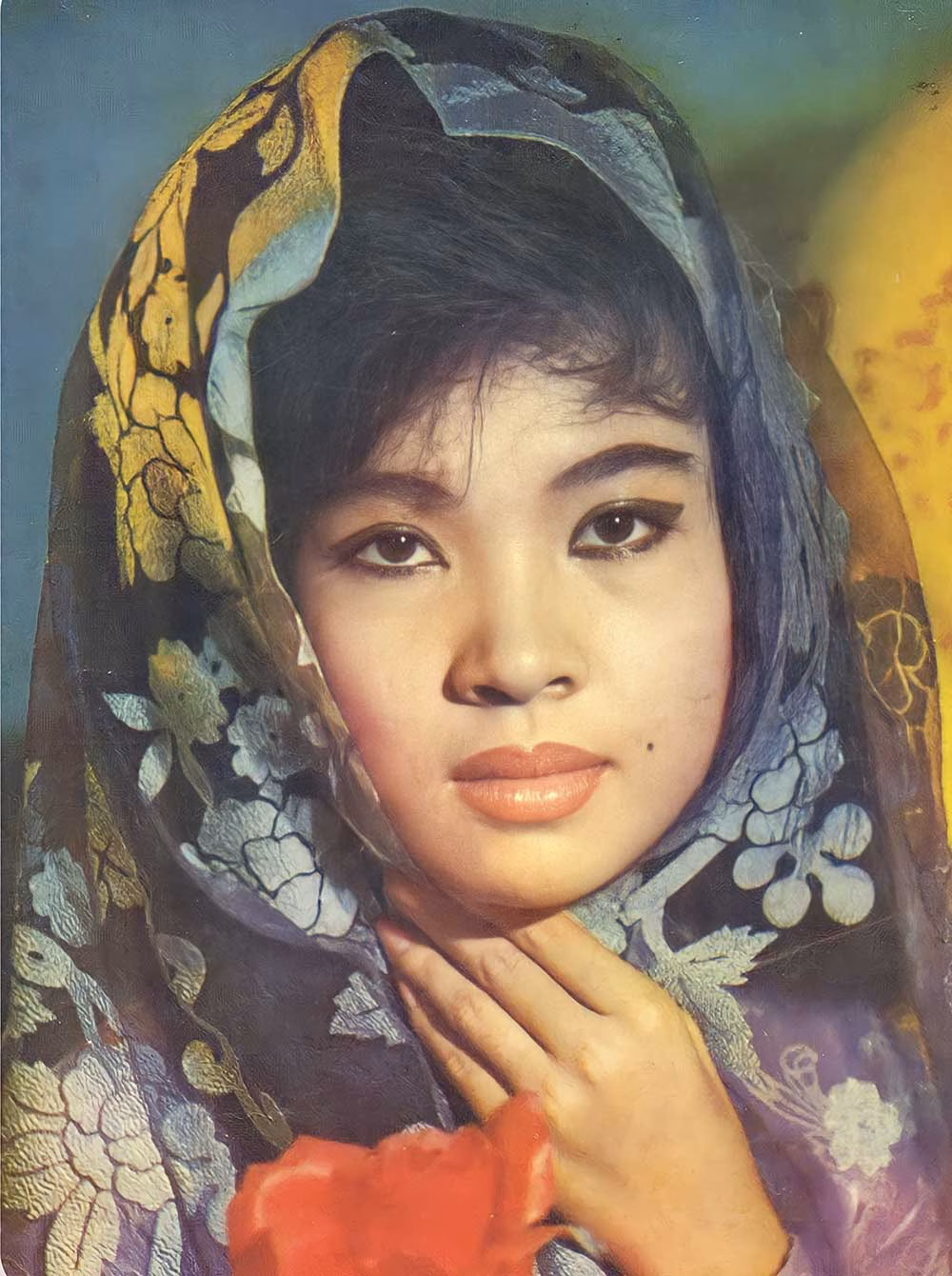 Trịnh Công Sơn trao Ướt mi cho Thanh Thúy Trịnh Công Sơn trao Ướt mi cho Thanh Thúy