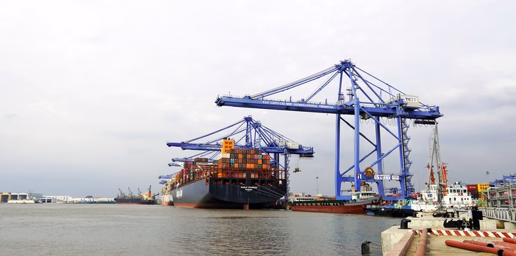Tàu container cập cảng Cái Mép - Thị Vải, tỉnh Bà Rịa - Vũng Tàu