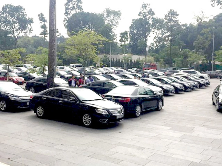 Quy định mới về sử dụng ô tô công Cấp xã được trang bị tối đa 2 ô tô công
