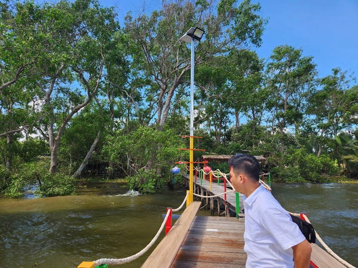 ‘Xâm hại đất rừng phòng hộ ven biển để kinh doanh quán nhậu’ xẻ thịt đất rừng phòng hộ - Ảnh4.