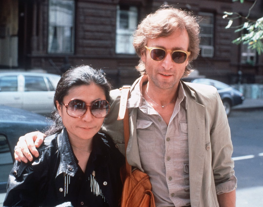 John Lennon và Yoko Ono John Lennon và Yoko Ono