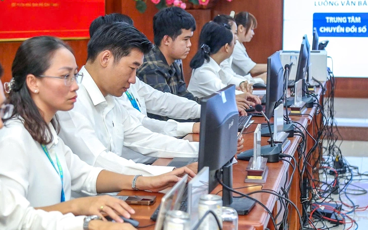 Cán bộ, công chức các bộ phận tham gia vận hành thử nghiệm các kịch bản giả định Cán bộ, công chức sẽ được thanh toán tiền khi không nghỉ hết những ngày nghỉ trong năm