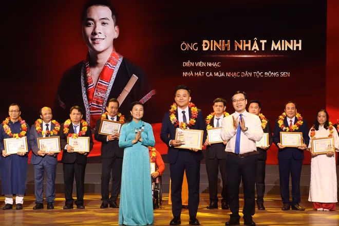 Tuyên dương gương điển hình tiên tiến trong ngành văn hóa thể thao TP HCM- Ảnh2.