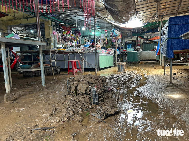 Chợ Thanh Vinh tại Đà Nẵng sau mưa lớn Chợ Thanh Vinh tại Đà Nẵng sau mưa lớn
