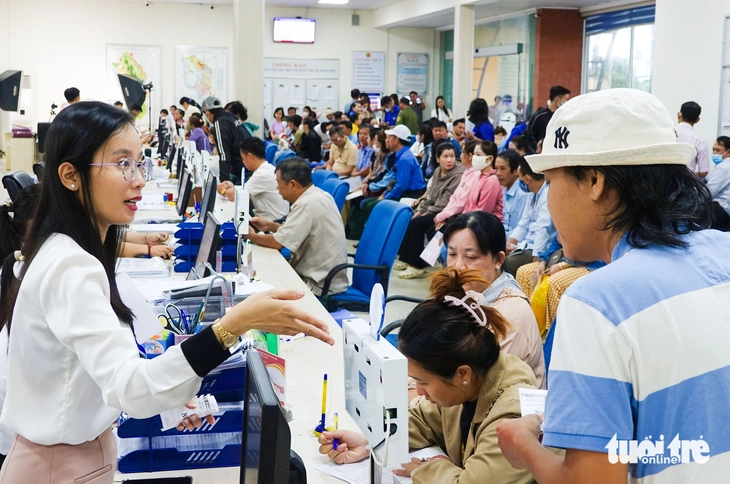 Tình trạng quá tải thủ tục hành chính tại Phú Quốc Tình trạng quá tải thủ tục hành chính tại Phú Quốc