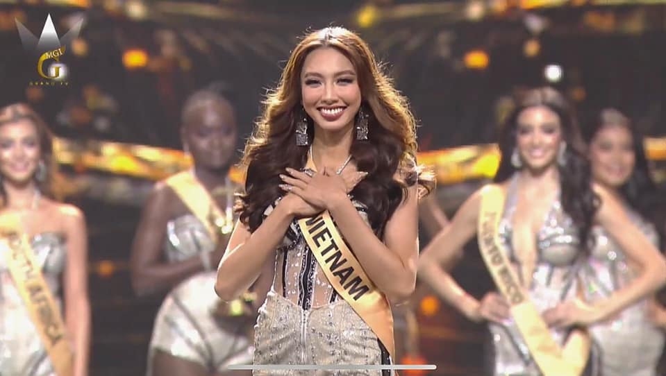 Thùy Tiên đăng quang Miss Grand International 2021