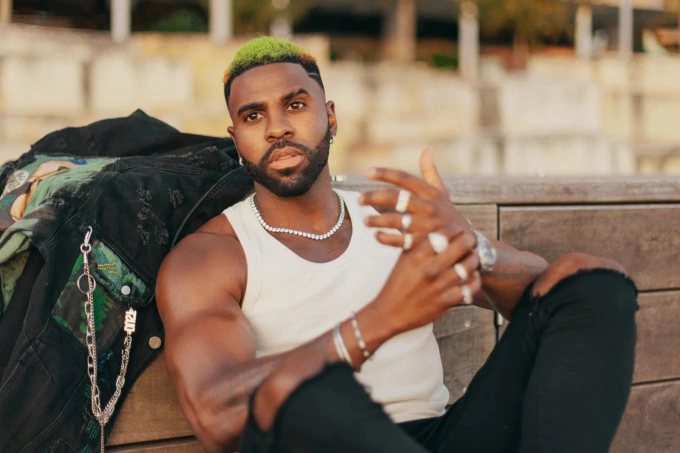 Jason Derulo với fan Jason Derulo với fan