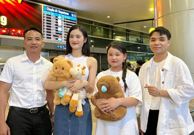 Anh Kiệt và gia đình Ý Nhi Anh Kiệt và gia đình Ý Nhi