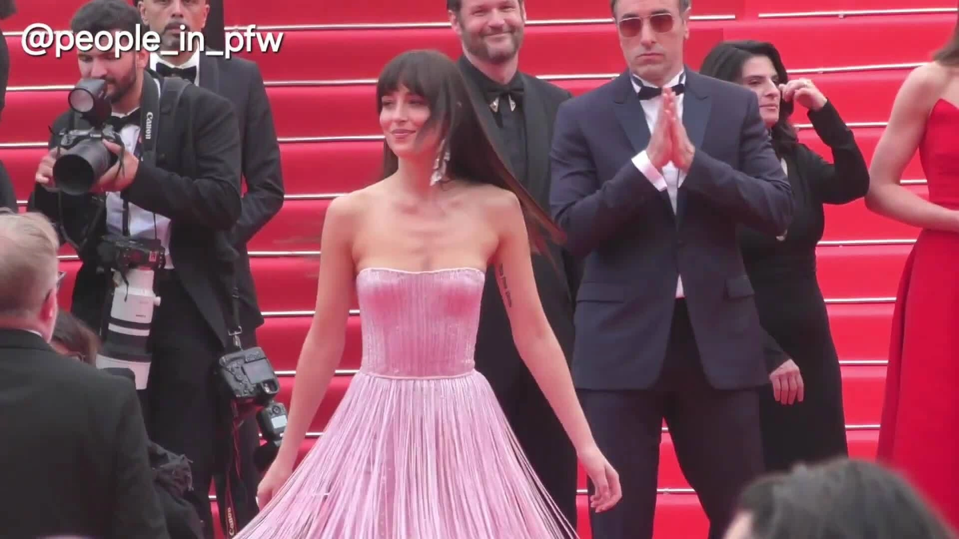Dakota Johnson tại Cannes 2025