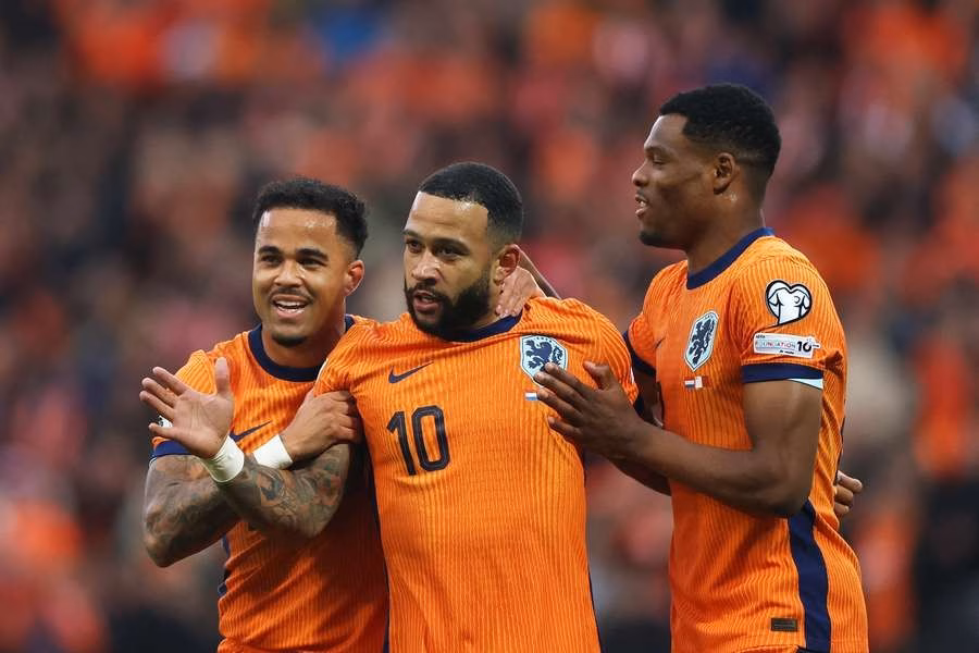 Depay đi vào lịch sử sau khi giúp Hà Lan đánh bại Malta Depay đi vào lịch sử sau khi giúp Hà Lan đánh bại Malta