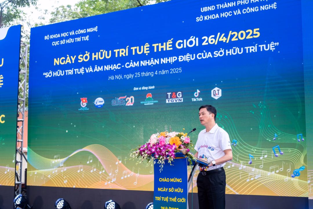 Ông Lưu Hoàng Long - Cục trưởng Cục Sở hữu trí tuệ (Bộ Khoa học và Công nghệ) Ông Lưu Hoàng Long - Cục trưởng Cục Sở hữu trí tuệ (Bộ Khoa học và Công nghệ)