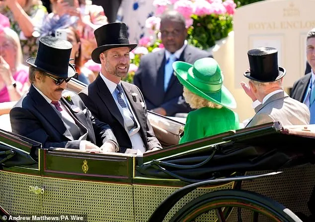 Hoàng tử William tại Royal Ascot 2025 Hoàng tử William ngồi cùng xe ngựa với Vua Charles, Hoàng hậu Camilla và Hoàng tử Ả Rập Saudi sau khi Kate đột ngột rút lui.