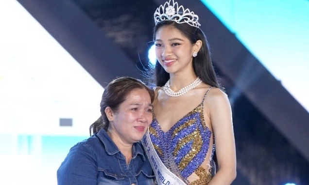 Á hậu Minh Kiên và mẹ Á hậu Minh Kiên hội ngộ mẹ sau đêm thi Miss World Vietnam 2023