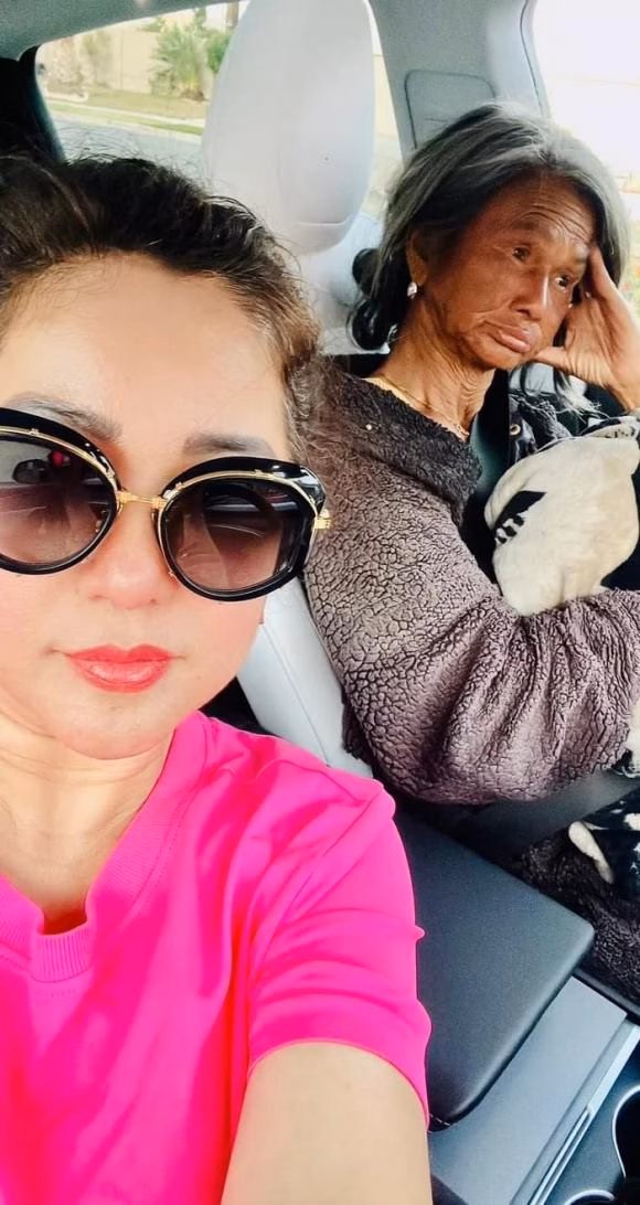 Kim Ngân và Thúy Nga Ca sĩ Kim Ngân và danh hài Thúy Nga