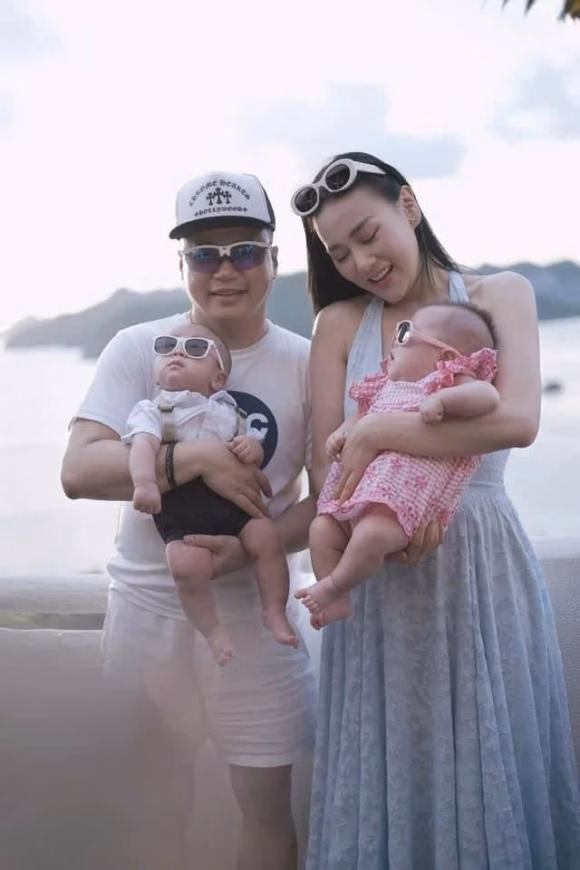 Shark Bình và Phương Oanh hạnh phúc