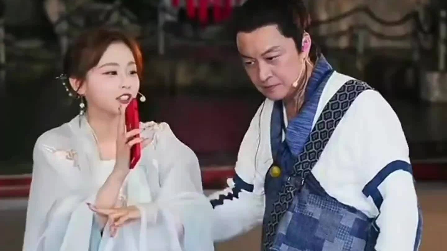 'Trương Vô Kỵ' Mã Cảnh Đào ngã quỵ khi livestream 'Trương Vô Kỵ' Mã Cảnh Đào ngã quỵ khi livestream