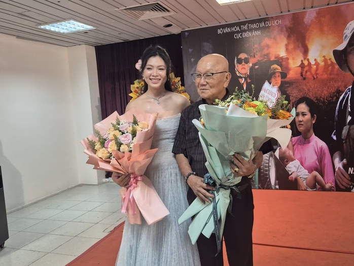 Thiên Thư và đạo diễn NSƯT Hồ Ngọc Xum
