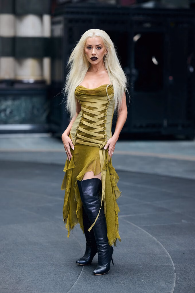 Christina Aguilera lộ thân hình gầy guộc ở sự kiện quảng bá phim Xtina biểu diễn ở Hà Nội cuối năm 2022. Ảnh: Ngoisao.net