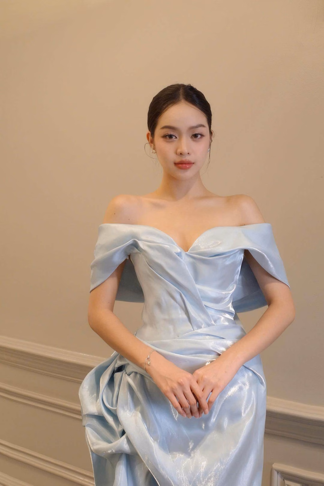 Cô gái giành ngôi Hoa hậu là ai? Mỹ nhân Việt xinh như amp;#34;búp bê sốngamp;#34;, chỉ một hành động hút 3 triệu lượt xem - 5