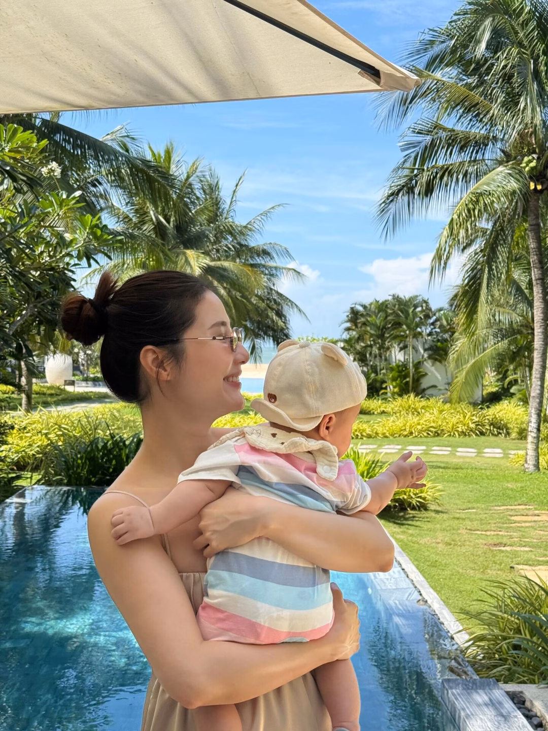 Diễm My chỉ hé lộ những khoảnh khắc úp mở về con trai suốt thời gian qua