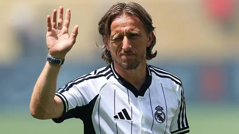 Huyền thoại rap Snoop Dogg gia nhập ban lãnh đạo CLB Swansea City cùng Luka Modric Trước Snoop Dogg, Modric là cái tên nổi tiếng tham gia vào ban lãnh đạo của đội bóng xứ Wales.